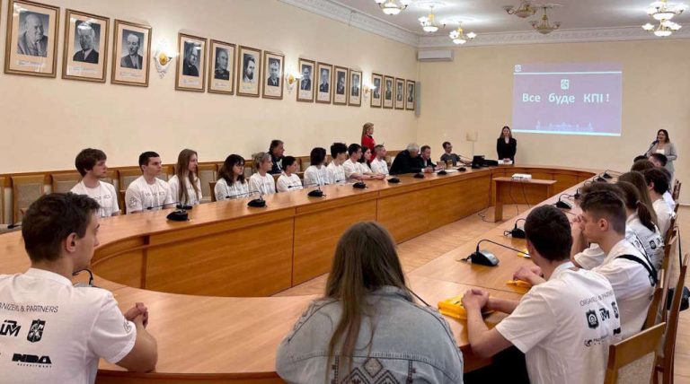 Вступ-2026: Київ зібрав 189 408 заяв, попереду КПІ та КНУ